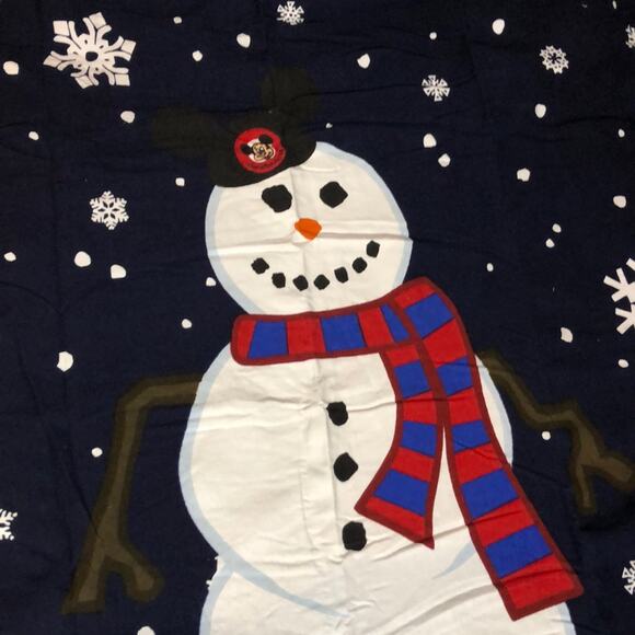 Walt Disney World Roll Up Snowman Blanket - Picture 1 of 8